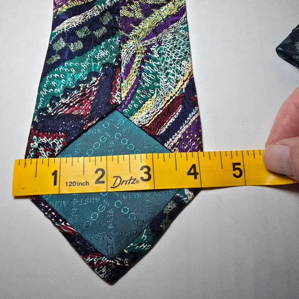 Coogi Australia Mens Silk Necktie Abstract Multi-Color Woven Vintage Design